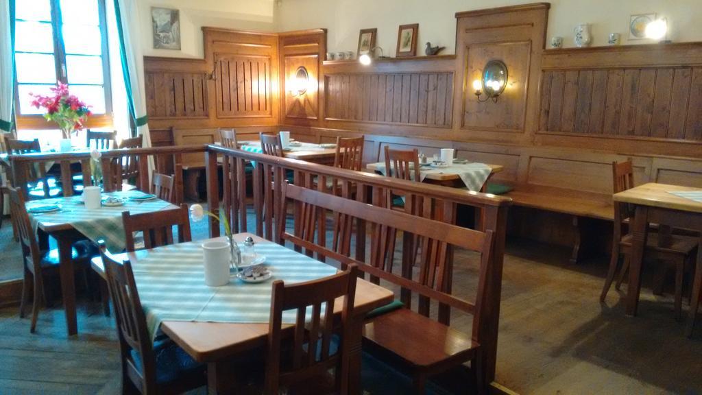 Altstadt- Und Businesshotel Pfaubraeu - Brauereigasthof - Fruehstuecksbuffet - Kostenfreie Radgarage - Hunde Willkommen Trostberg an der Alz Buitenkant foto